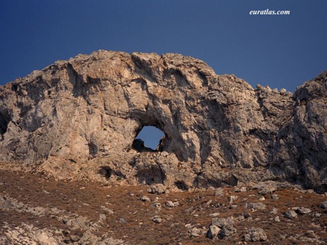 Cliquez ici pour télécharger The Cyclop's eye, Island