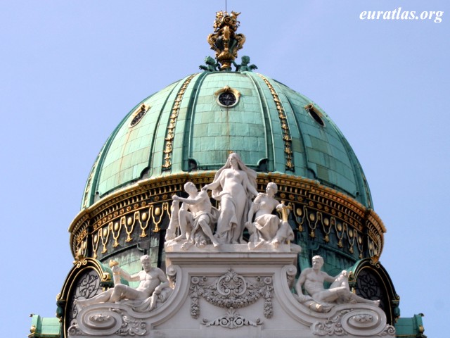 vienna_hofburg_dome.jpg