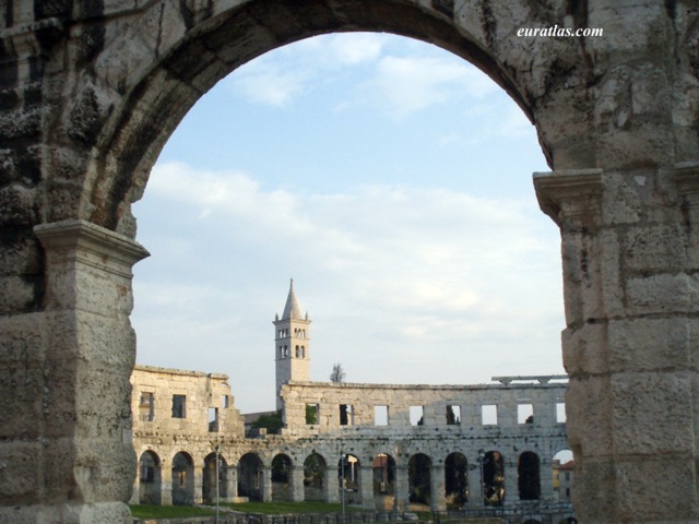 Click to download the The Roman Amphitheater of Pula