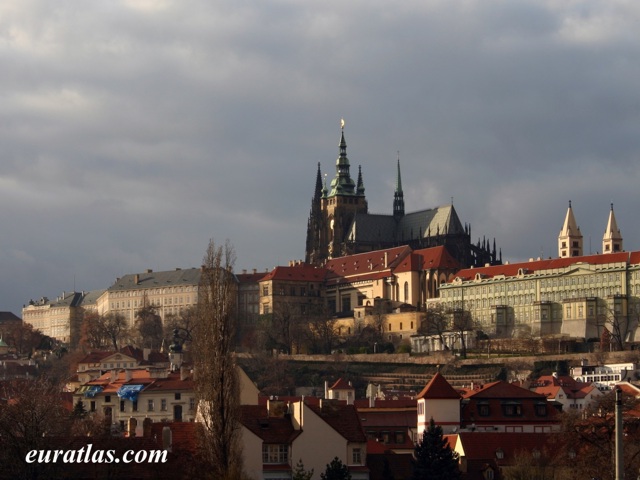 prague_castle_cathedral.jpg