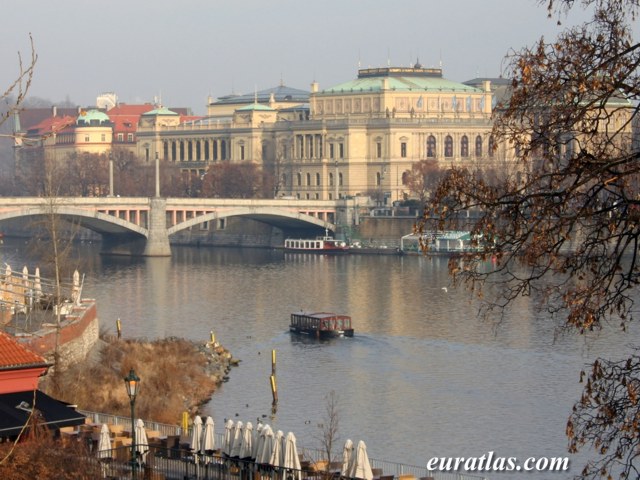 prague_rudolfinum_manesuv.jpg