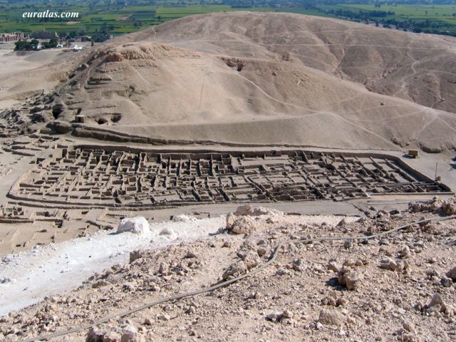 luxor_west_deir_el_medinah.jpg