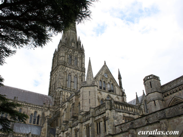 Cliquez ici pour télécharger Salisbury Cathedral