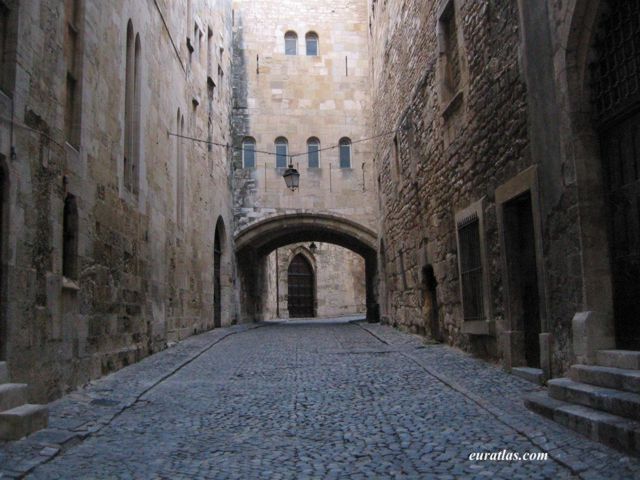 Click to download the Narbonne, behind the Archbishop's Palace