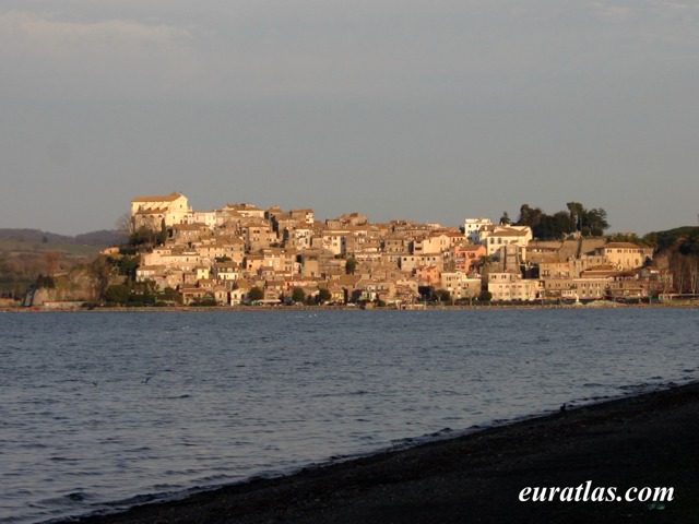 Click to download the Anguillara, Lake Bracciano