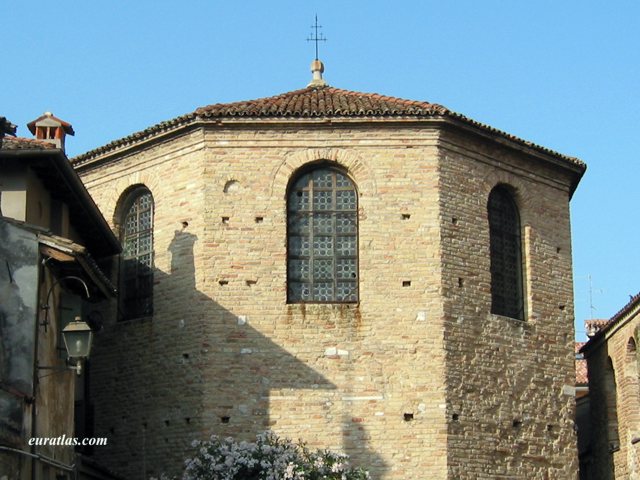 grado_baptistery.jpg