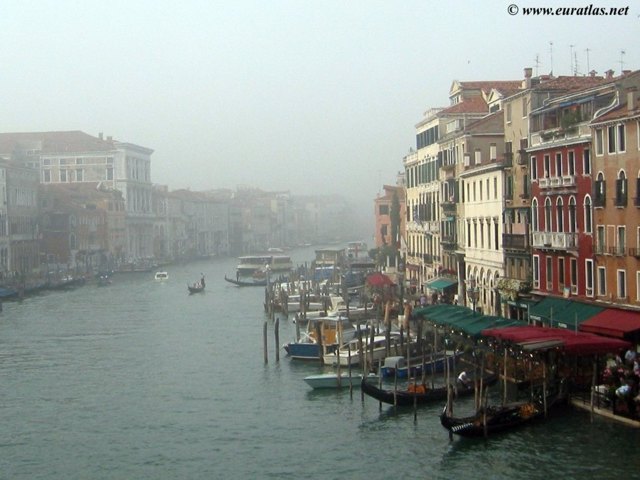 Cliquez ici pour télécharger Venice, the Canale