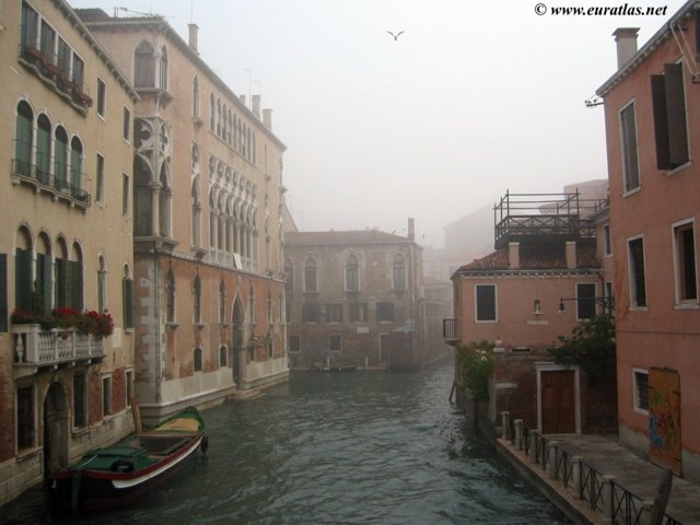 venice_palazzo.jpg