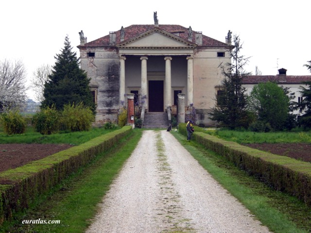 Cliquez ici pour télécharger The Villa Chiericati