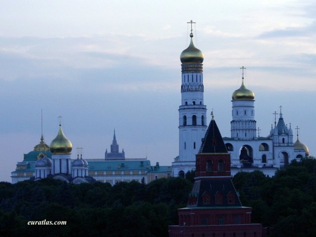 Click to download the Moscow, the Onion-Domed Cathedrals of the Kremlin