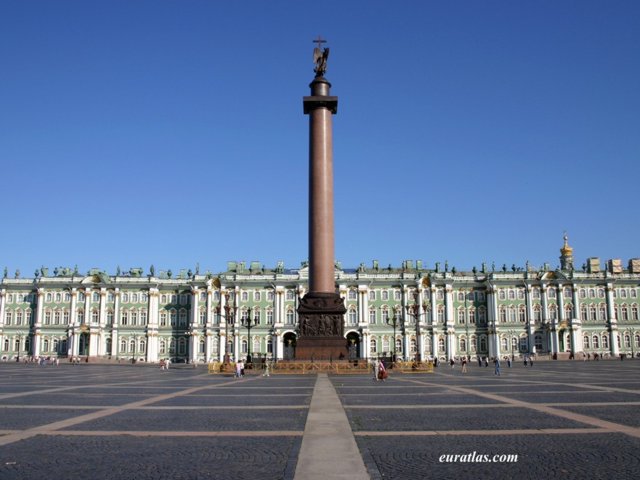 Click to download the The Alexander Column in the Palace Square with the Hermitage Museum