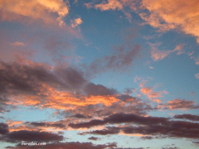 Click to download the Evening Sky in Mallorca