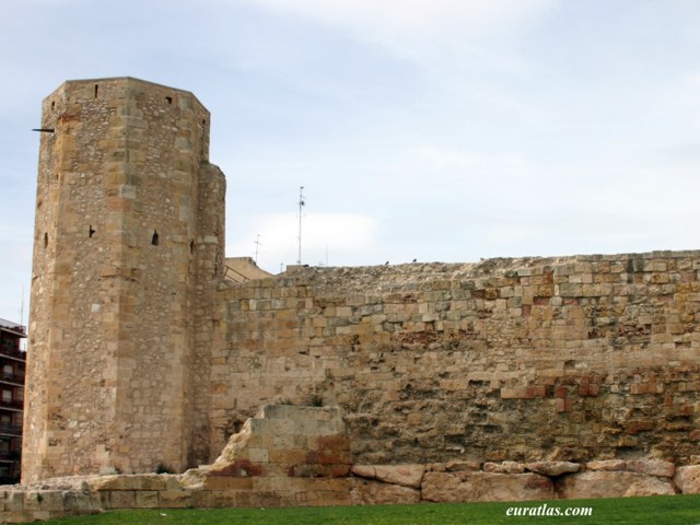 tarragona_walls_2.jpg