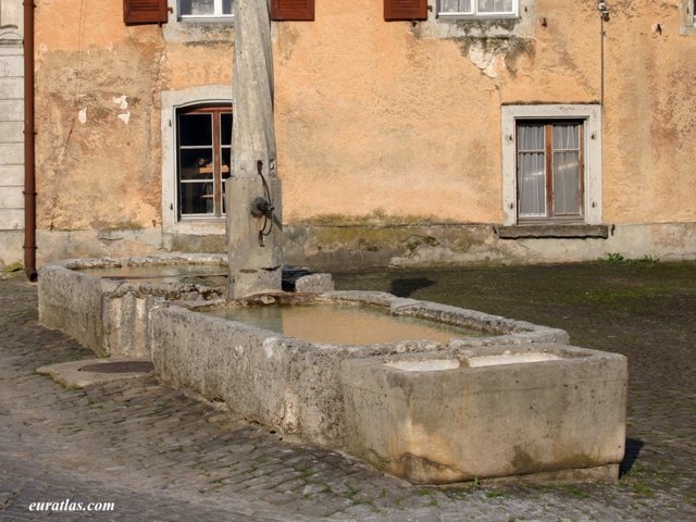 Cliquez ici pour télécharger A Fountain in