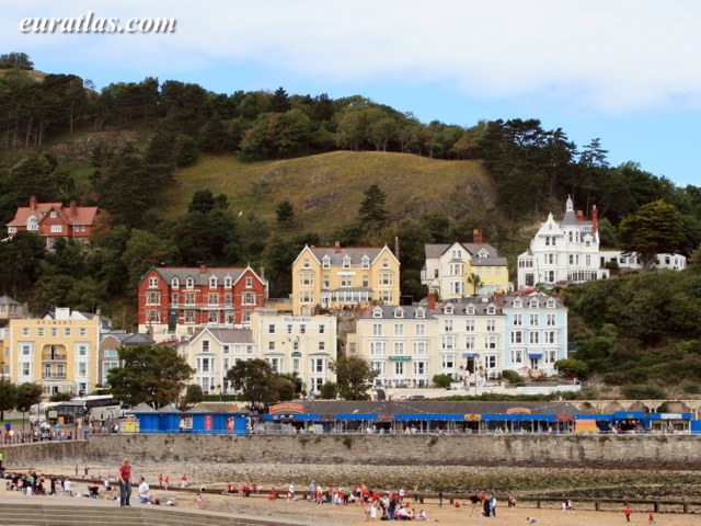 llandudno_houses.jpg