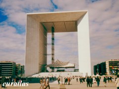 The Great Arch of La Défense - LA Grande Arche de la Défense La défense